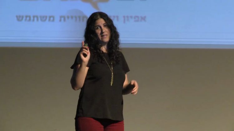"שגיאה, נסה שנית": למה המיקרו-קופי בעברית כל כך משעמם?
