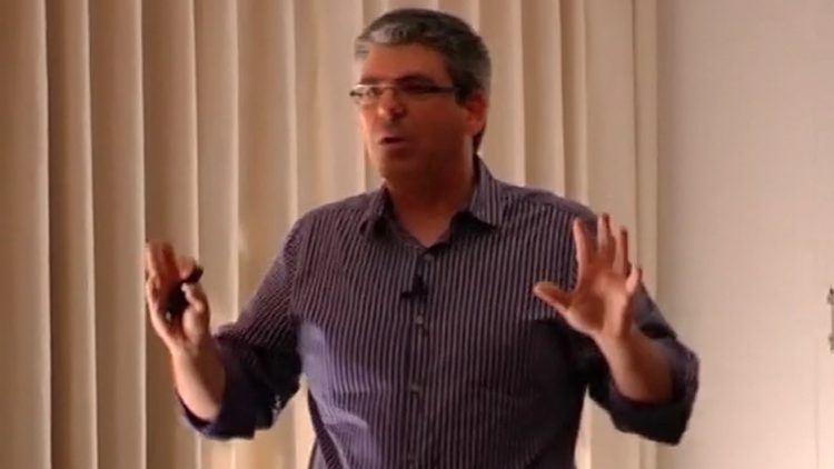 ה-Myth Buster: אפיון ועיצוב פתרונות לארגונים